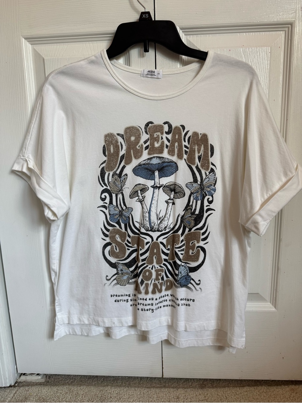 Ardene White 'Dream State' Graphic Short Sleeve Tee with Mushroom Artwork